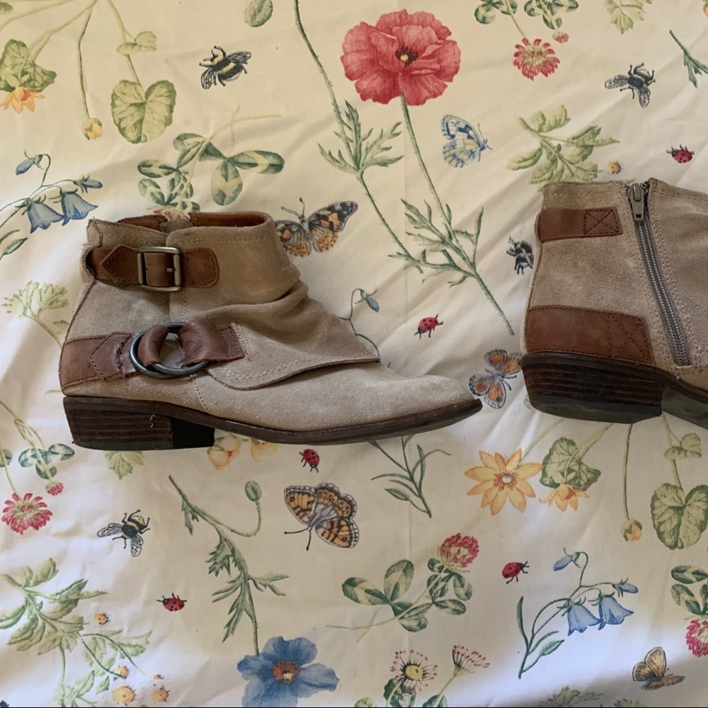 Espirit ankle boots